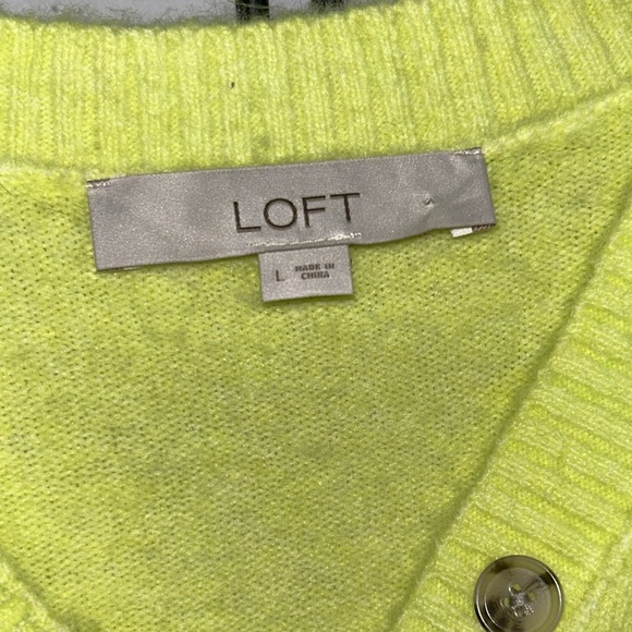 Loft Henley Button Front Lime Green Pullover Sweater NWT Large - Picture 2 of 4